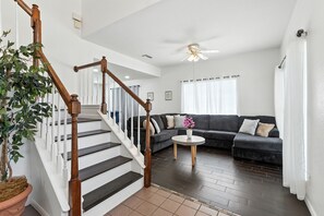 Interior - Spacious 4-Bedroom Gem in Pflugerville 24 min to downtown Austin (Pflugerville)