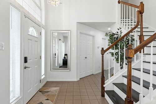 Spacious 4-Bedroom Gem in Pflugerville 24 min to downtown Austin