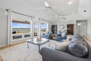 TV, DVD player, offices