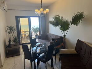 Apartment | Dining - Luxury Front Sea View Apartment in Hurghada (Hurghada)