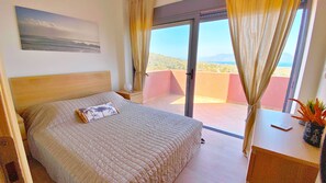 3 chambres, fer et planche à repasser, Wi-Fi gratuit, draps fournis