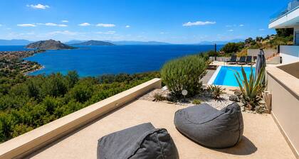 Minimalist, new condo with beautiful sea and mountain views