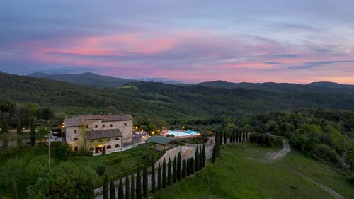 Guado al Sole 26+4, Emma Villas