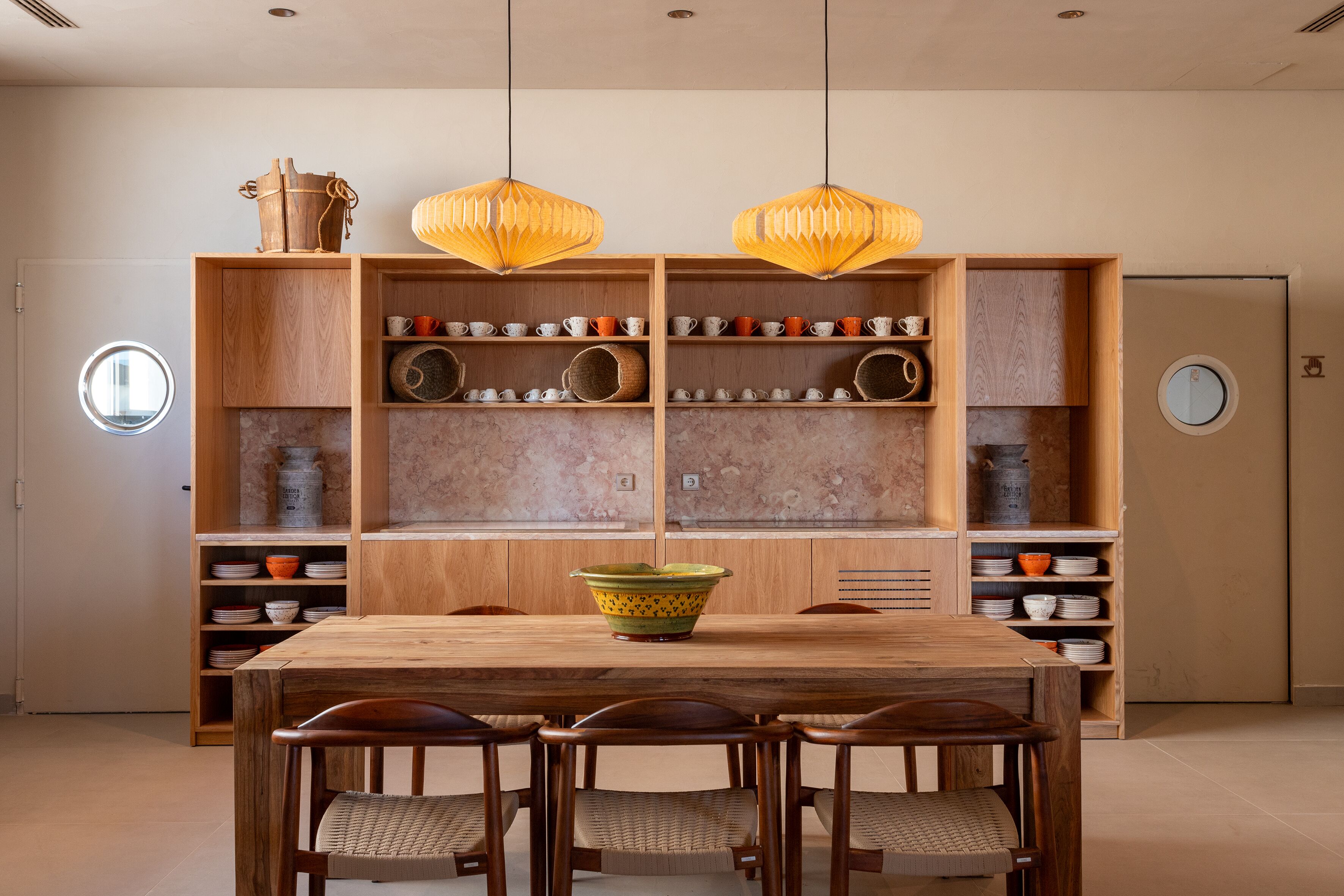 Breakfast area