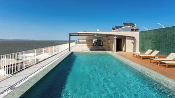 Poolside bar