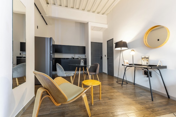 Signature Apartment, City View