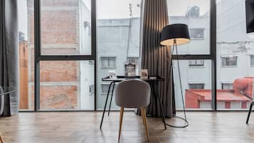 Deluxe Apartment | 1 bedroom, premium bedding, in-room safe, desk