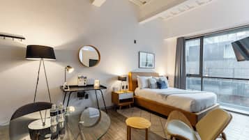 Signature Apartment, City View | 1 bedroom, premium bedding, in-room safe, desk
