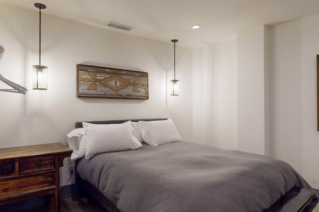 WiFi, bed sheets