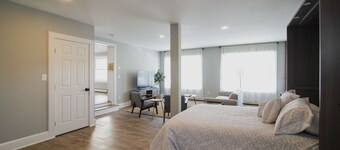 Charming Modern Farmhouse