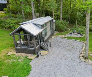 Exterior - Poplar Cabin at Creekside Hideaway (Gatlinburg)