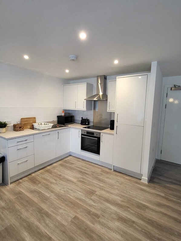 Apartment, 2 Queen-Betten | Eigene Küche | Kühlschrank, Mikrowelle, Ofen, Herdplatte