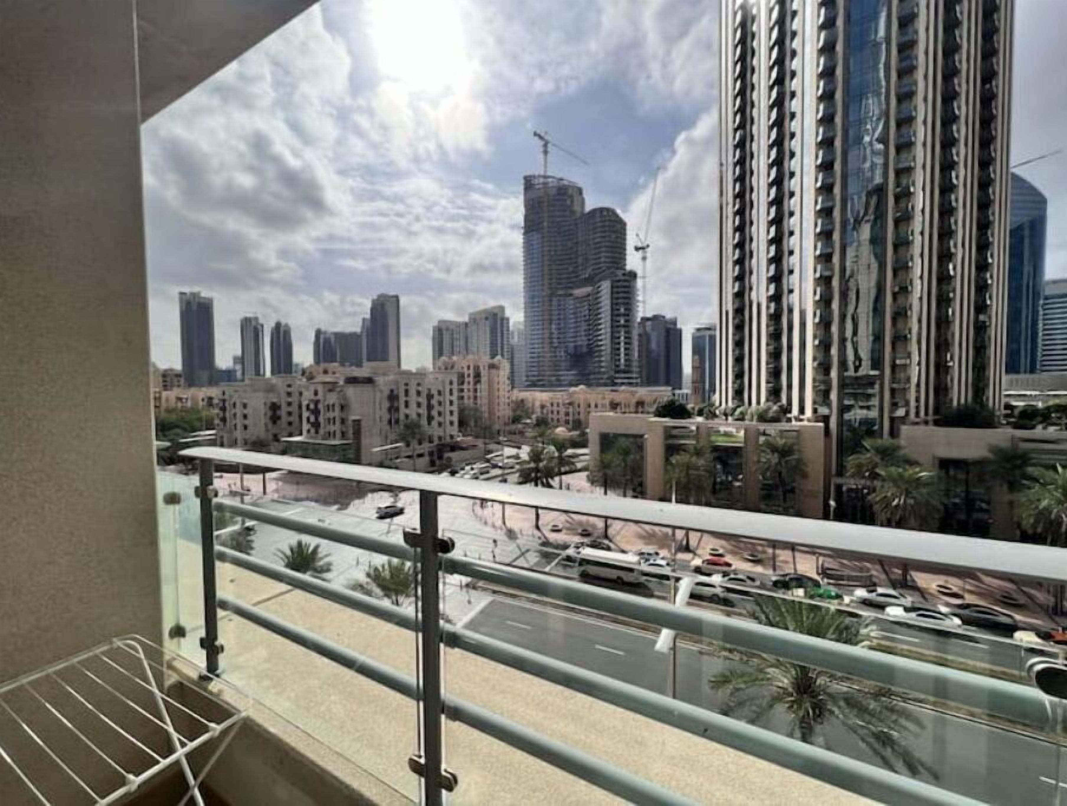 المنطقة المحيطة بالمنشأة