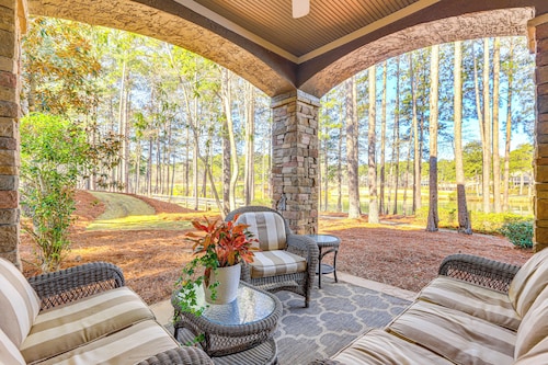 Lakefront Oconee Vacation Rental w/ Patio & Views!