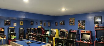 "A Retreat Getaway • Magical Theater, Game Room & Hot Tub!"