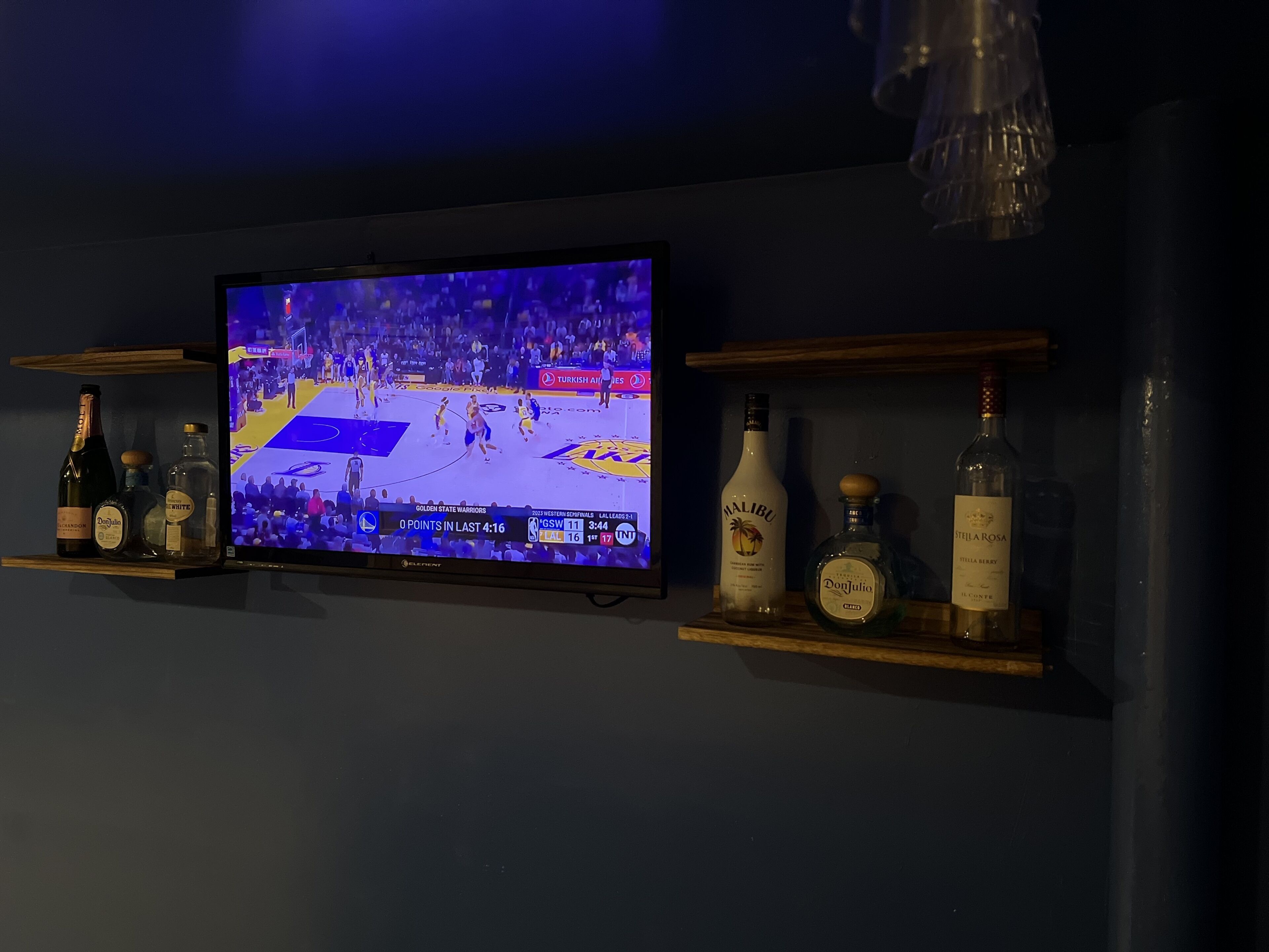 A Retreat Getaway w/ Magical Theater, Game Room &Hot Tub!