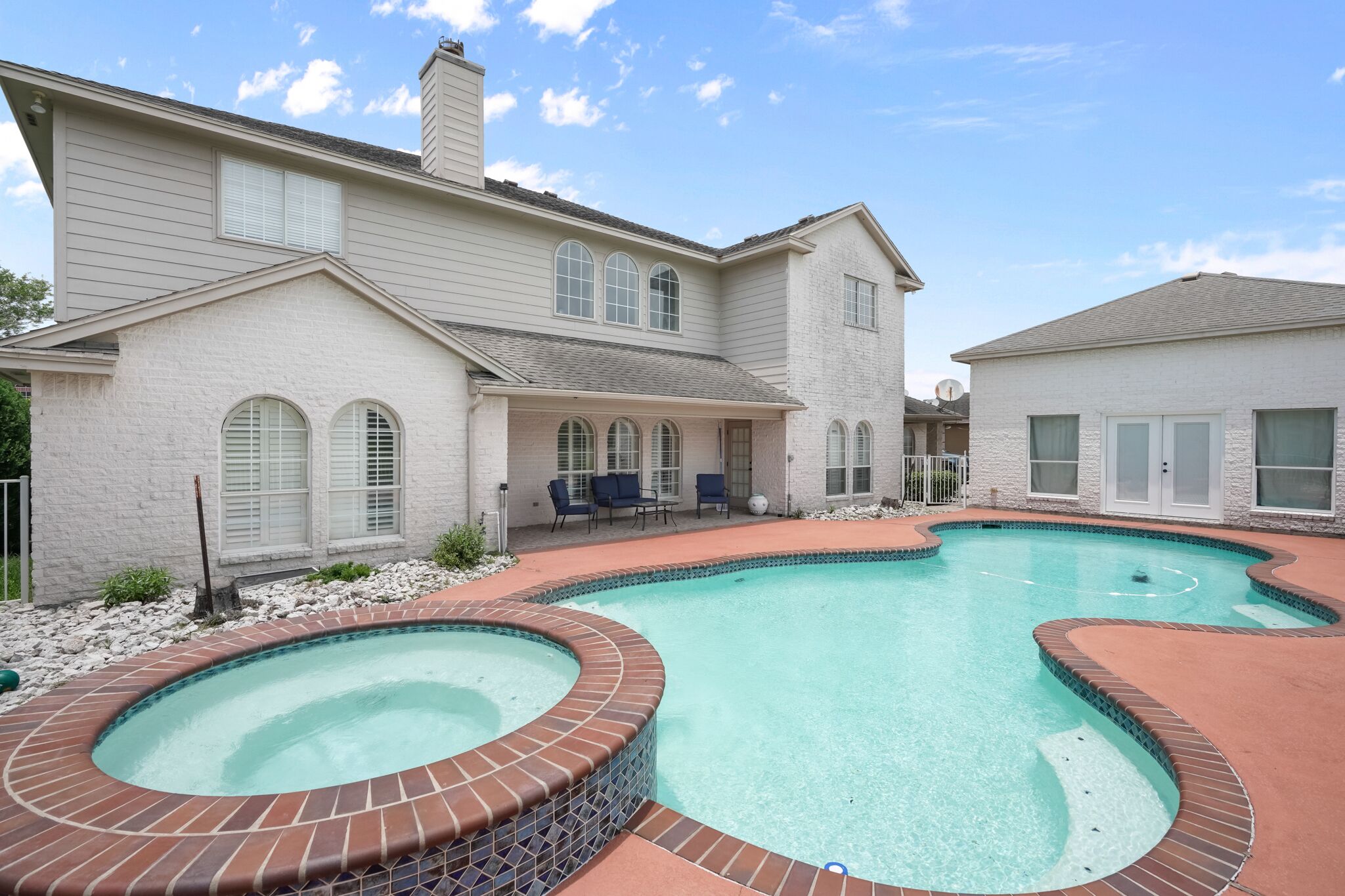Coastal Luxe-7BR, Pool, 542MPSWiFi, 15min to Beach