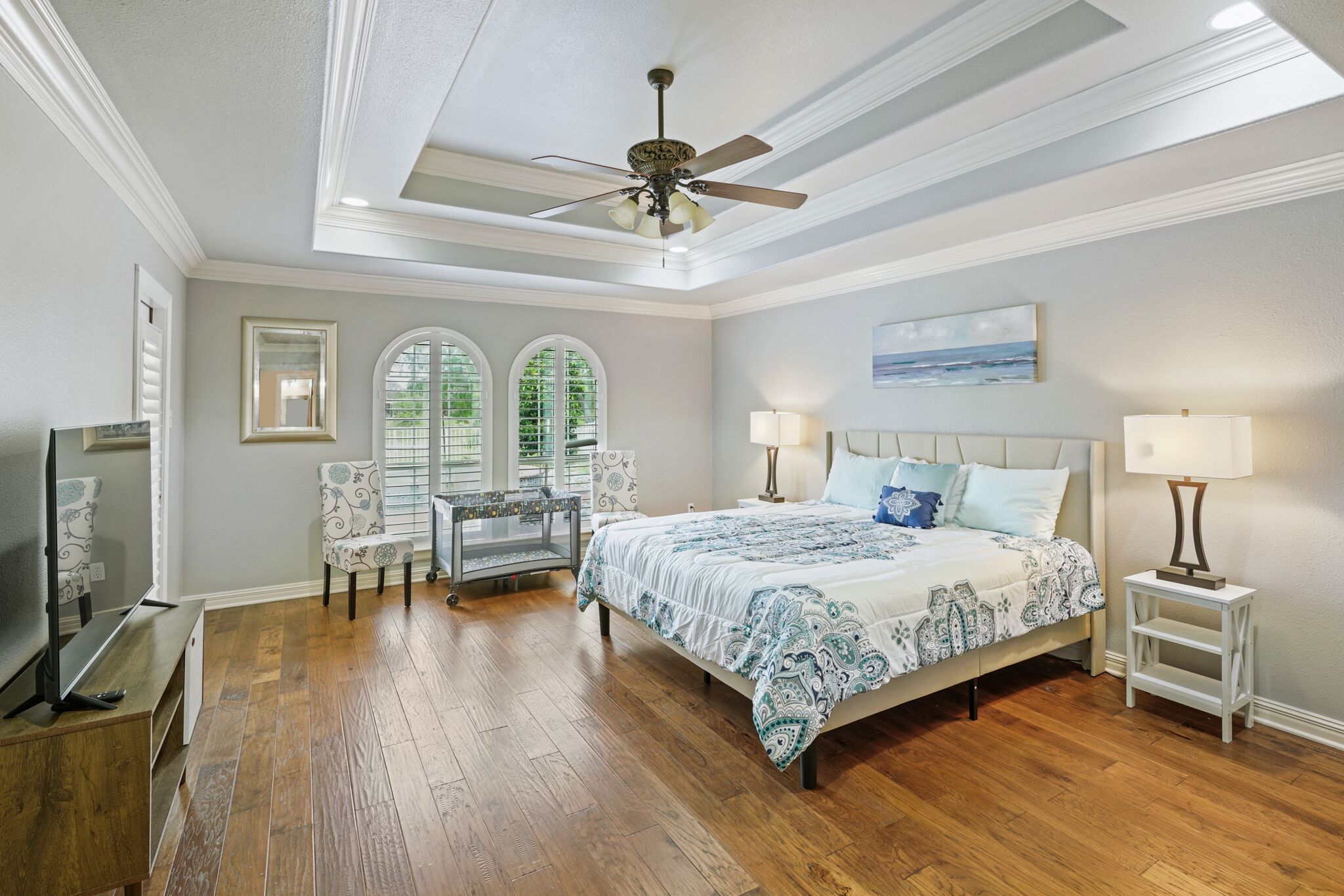 Coastal Luxe-7BR, Pool, 542MPSWiFi, 15min to Beach