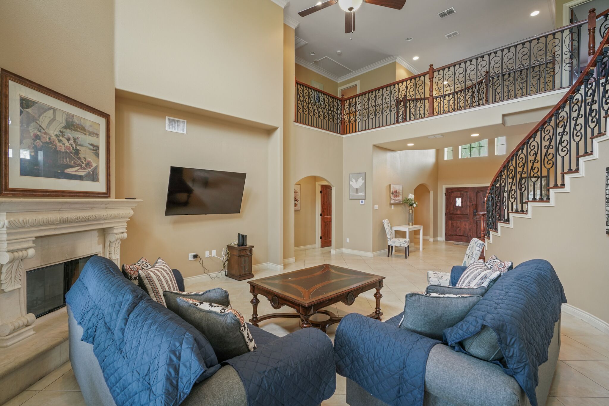 Coastal Luxe-7BR, Pool, 542MPSWiFi, 15min to Beach