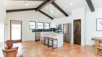 Espresso maker, coffee/tea maker, electric kettle, high chair