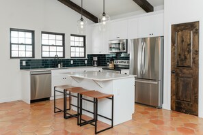 Espresso maker, coffee/tea maker, electric kettle, high chair