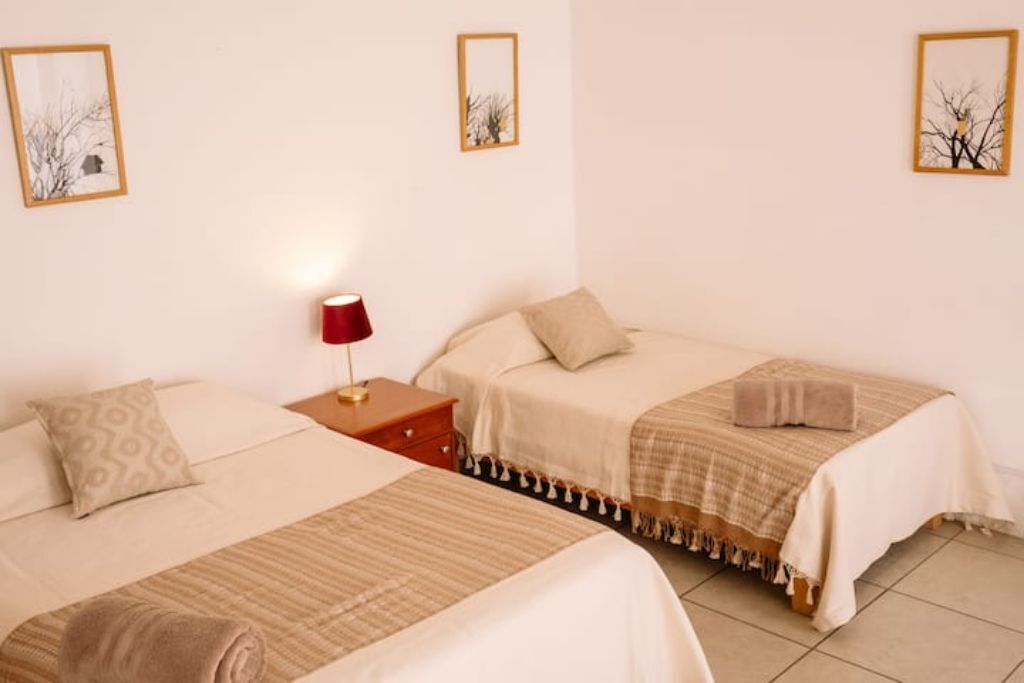 Spacious artsy home with fast WiFi