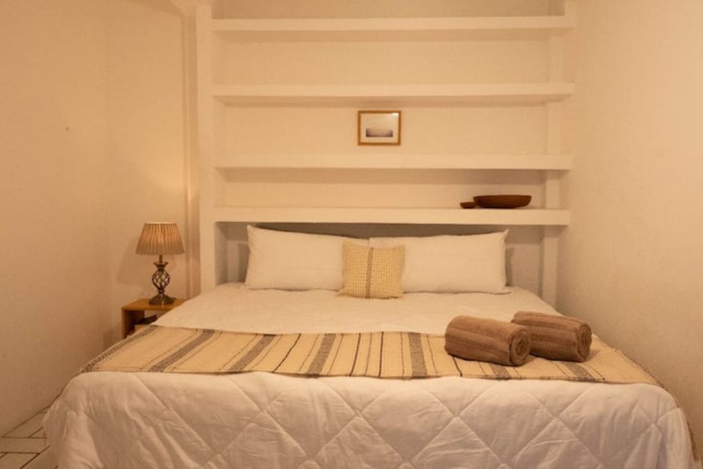 Sunny home in Oaxaca City Center with a/c