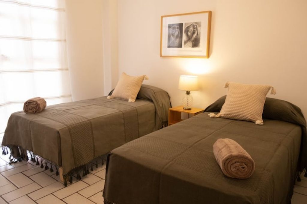 Sunny home in Oaxaca City Center with a/c