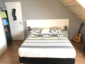 5 makuuhuonetta, silitysrauta/-lauta, vauvan matkasänky, ilmainen Wi-Fi