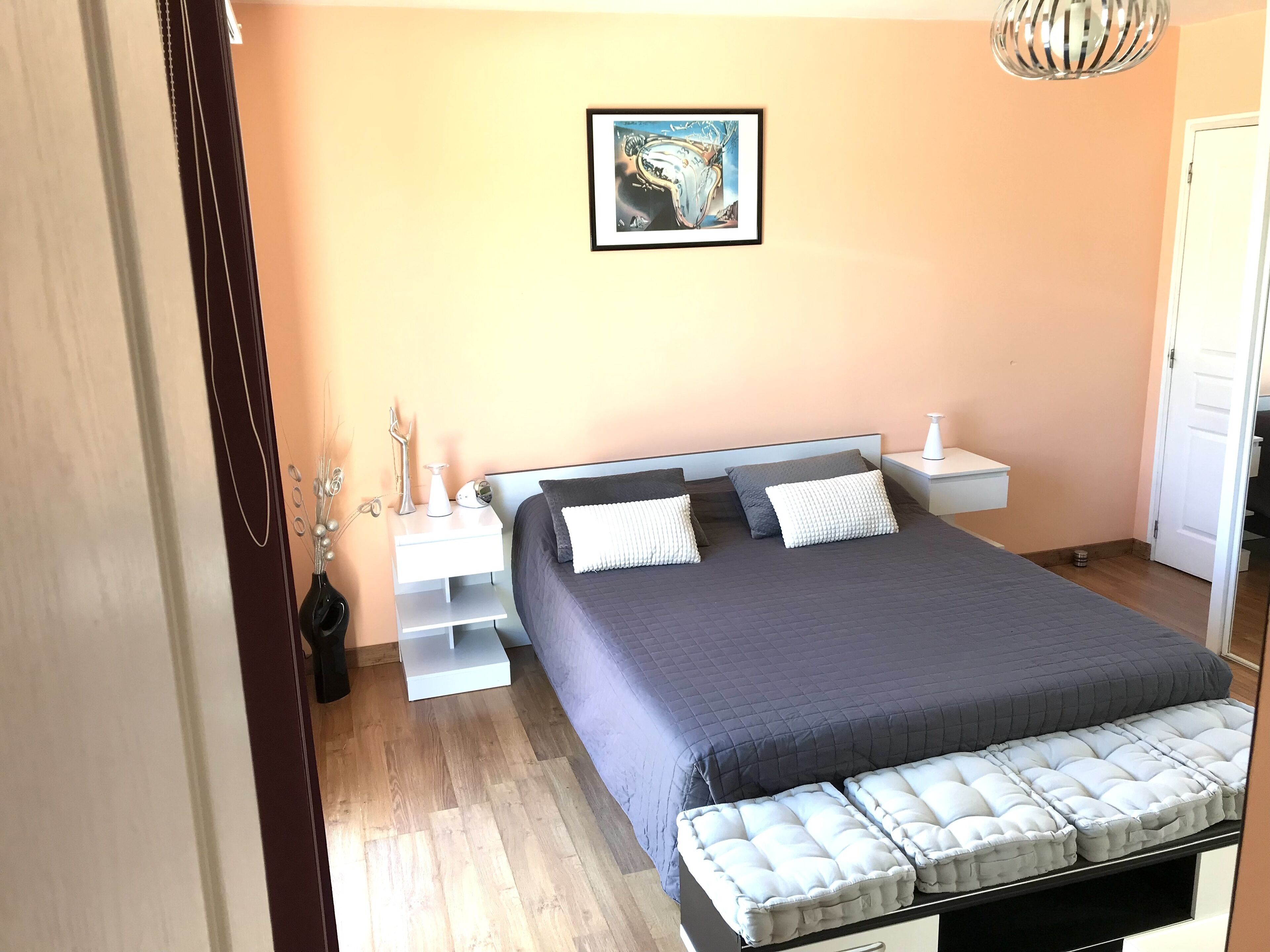 Spacieuse Villa 4 Avec Piscine Intérieure