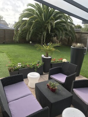 Terrace/patio - Spacieuse Villa 4 Avec Piscine Intérieure (Lanvollon)