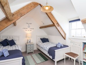 2 bedrooms, individually decorated, individually furnished, free WiFi