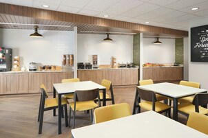 Desayuno continental incluido todos los días 