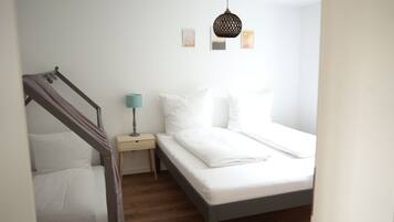 2 soverom, reiseseng for barn, wi-fi (inkludert) og sengetøy