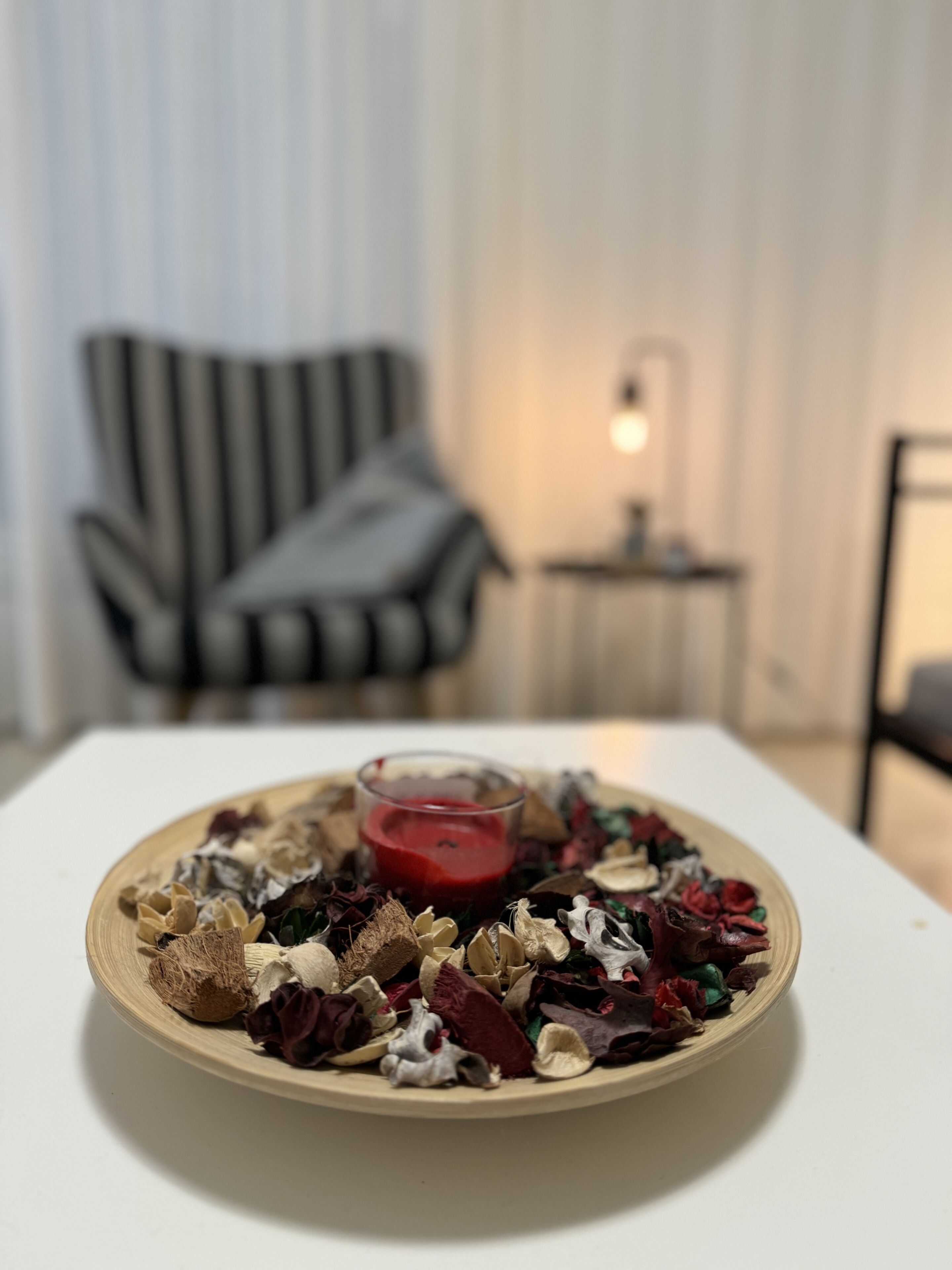 A cozy apartment in the heart of Vouliagmeni city, 20min walk for the beach.