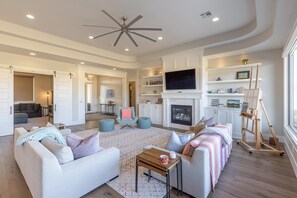 独立别墅, 多张床 (The Resplendent Artist) | 起居区