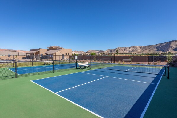 Maison, plusieurs lits (Desert Retreat) | Terrain de sport