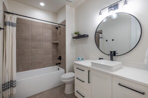 House, Multiple Beds (Desert Retreat) | Bathroom - Desert Retreat (St. George)