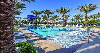 2Bed/2Bath Deluxe Unit in Gorgeous Desert Blue Resort in Las Vegas!