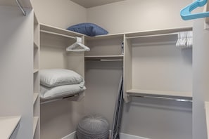 House, Multiple Beds (Around The World At The Ledges) | Interior - Around The World At The Ledges (St. George)