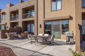 Townhome, Multiple Beds (Poolside Plunge) | Outdoor dining - Poolside Plunge (St. George)