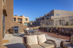 Townhome, Multiple Beds (Poolside Plunge) | Outdoor dining
