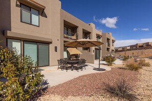 House, Multiple Beds (Pool ParTee Paradise) | Outdoor dining - Pool Partee Paradise (St. George)