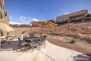 Maison, plusieurs lits (Pool ParTee Paradise) | Restauration extérieure