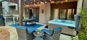 House, Multiple Beds (Pool ParTee Paradise) | Outdoor dining
