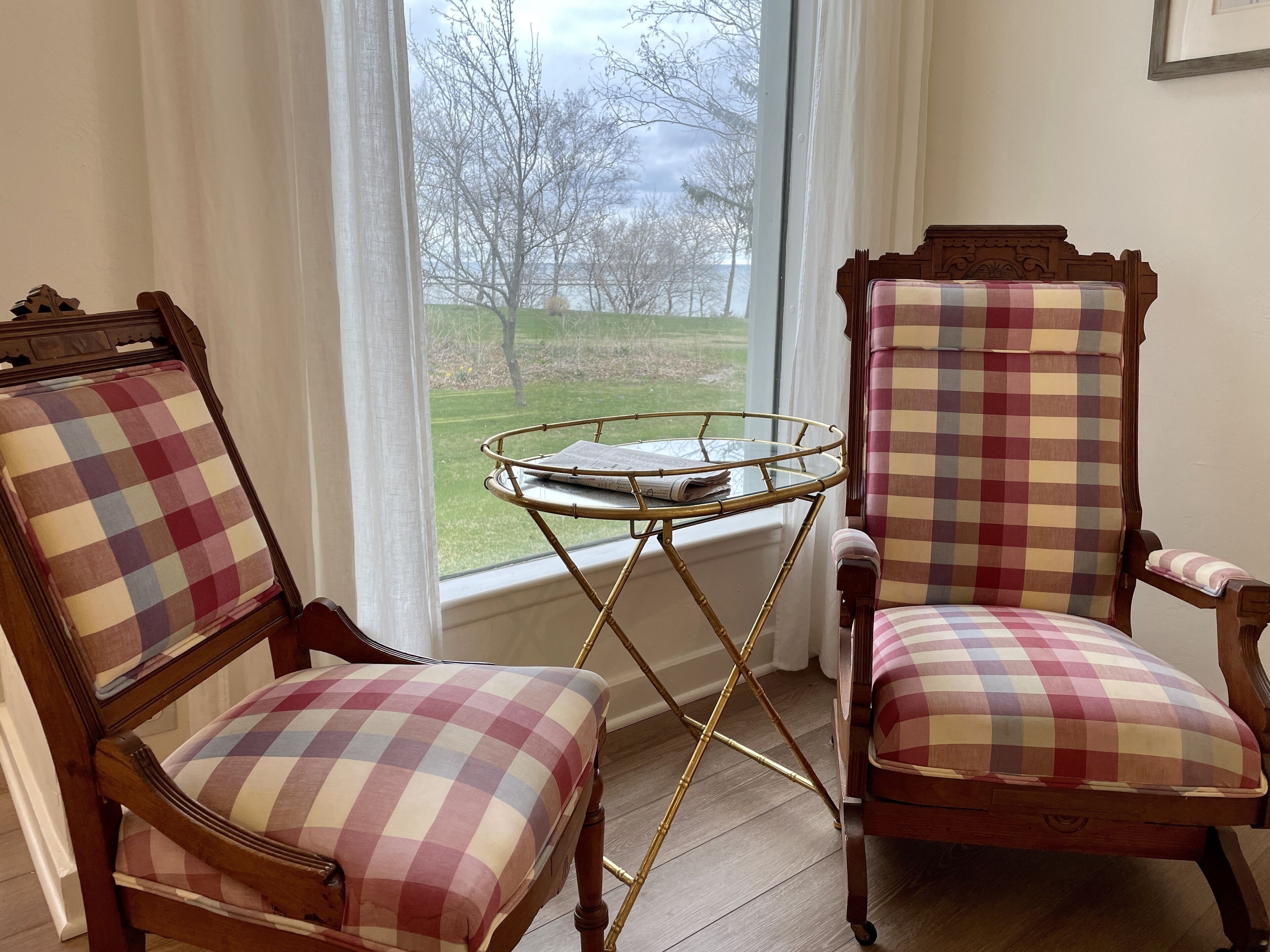 Roomy, Quiet Home Overlooking Lake Michigan