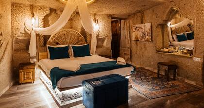 Bayar Cave Suites