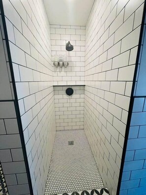 Ducha y secador de pelo