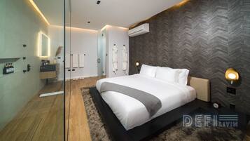 1 bedroom, Egyptian cotton sheets, premium bedding, pillowtop beds