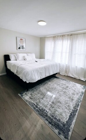 3 bedrooms, iron/ironing board, free WiFi, bed sheets